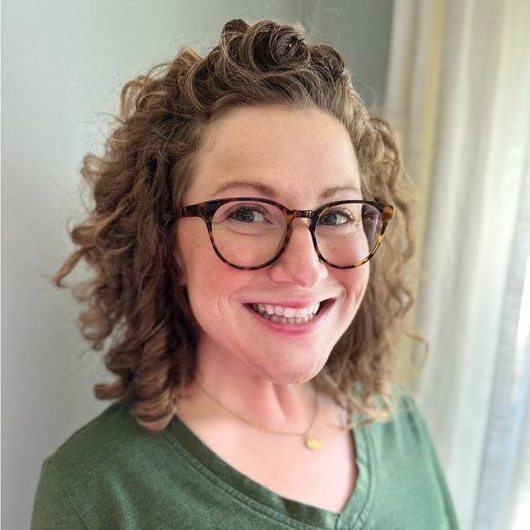 Meet your Posher, Lexi - Picture 1 of 1